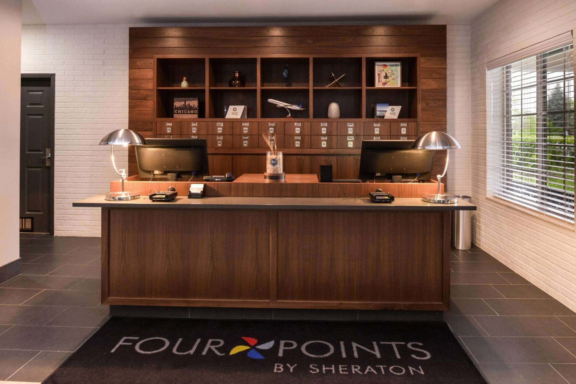 Four Points By Sheraton Mount Prospect O'Hare Bagian luar foto